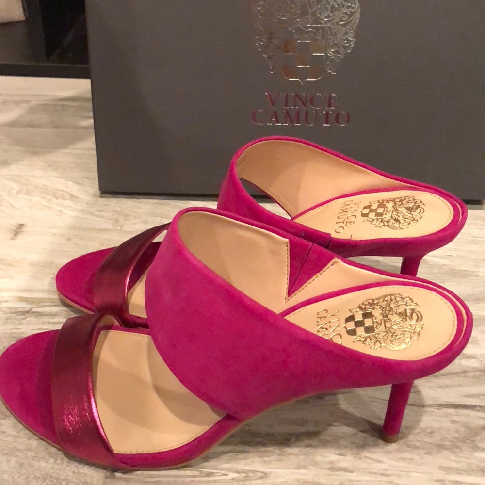 VINCE CAMUTO Pink Sandals